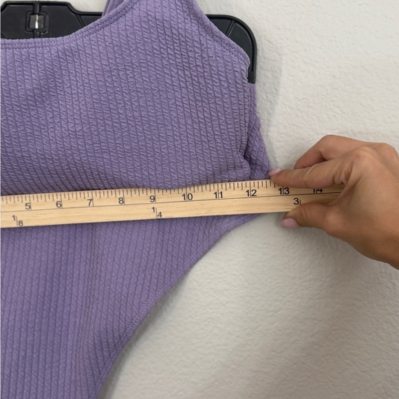 M/L Lilac High waist 2- Piece swimsuit - Picture 3 of 9